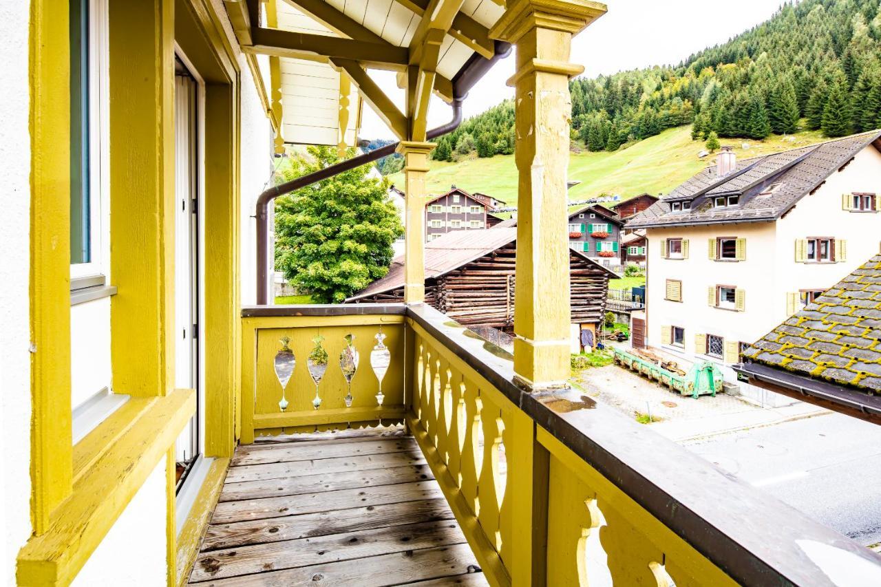 Hotel Vallatscha Curaglia Extérieur photo
